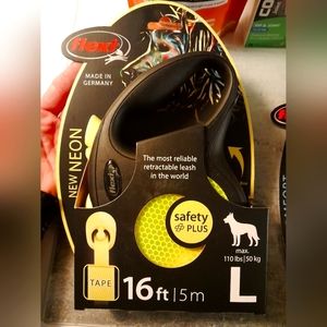 16 ft Neon Flexi dog leash for medium size dogs